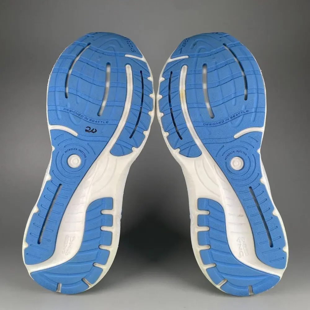 Brooks women 11